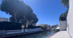 CASA A ESTRENAR, 3 HAB SUITTE CON 3 BAÑOS COMPLETOS, PISCINA, JARDÍN , AMARRE, TODO NUEVO !