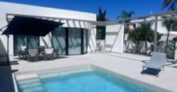 CASA A ESTRENAR, 3 HAB SUITTE CON 3 BAÑOS COMPLETOS, PISCINA, JARDÍN , AMARRE, TODO NUEVO !