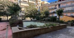 REF: WEB. PISO DE CUATRO HABITACIONES, CON PARKING EN LA FINCA EN MATARÓ