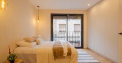 REF: WEB. Vivienda en carrer de panissars 6 a estrenar,estilo casa y tipo ático, única vivienda en edificio, piscina,terraza, jto m -bus-trenes en Barcelona